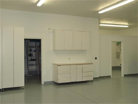 Detached Garage with Bathroom